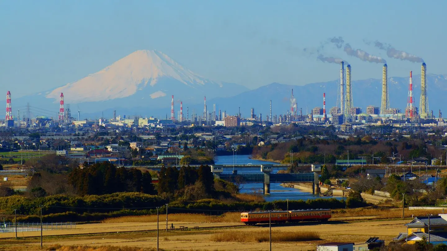 The Keiyo petrochemical complex in Chiba with Mount Fuji in the distance